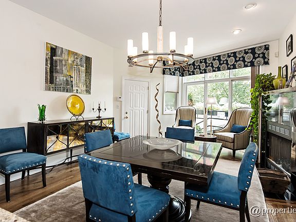 Living Room/Dining Room