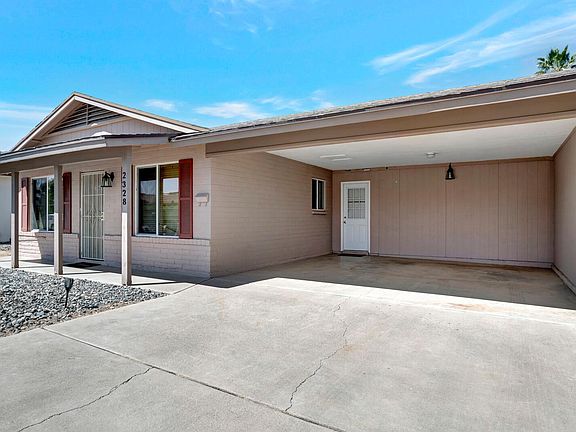 2nd image of 2328 E Paradise Dr