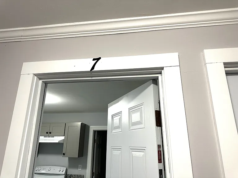 1167 Phinneys Ln #7 — Photo 1