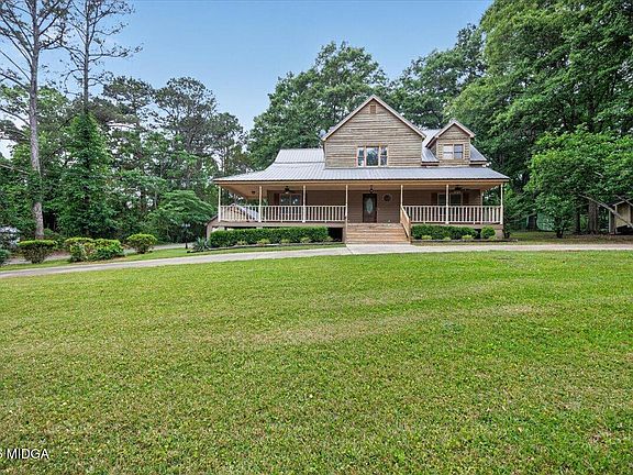 3rd image of 104 Wilder Dr