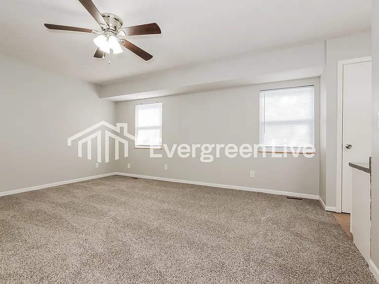 11449 N Wayne Ave — Photo 9
