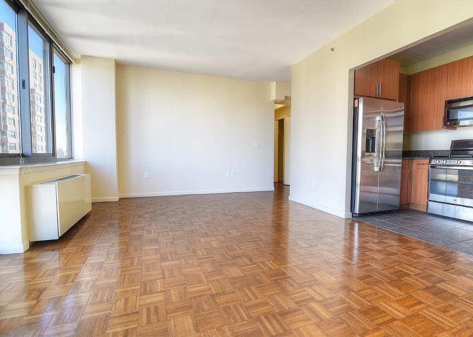 1st image of 100 W 26th St APT 9E