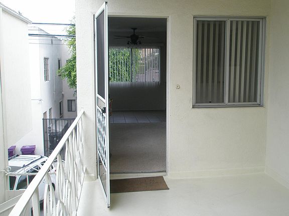 3rd image of 177 Roycroft Ave APT 2