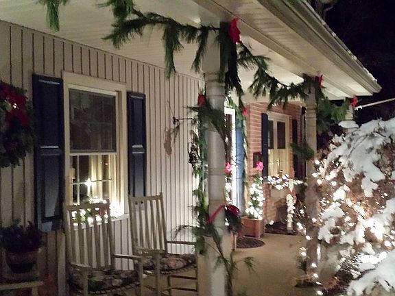 Great front porch!