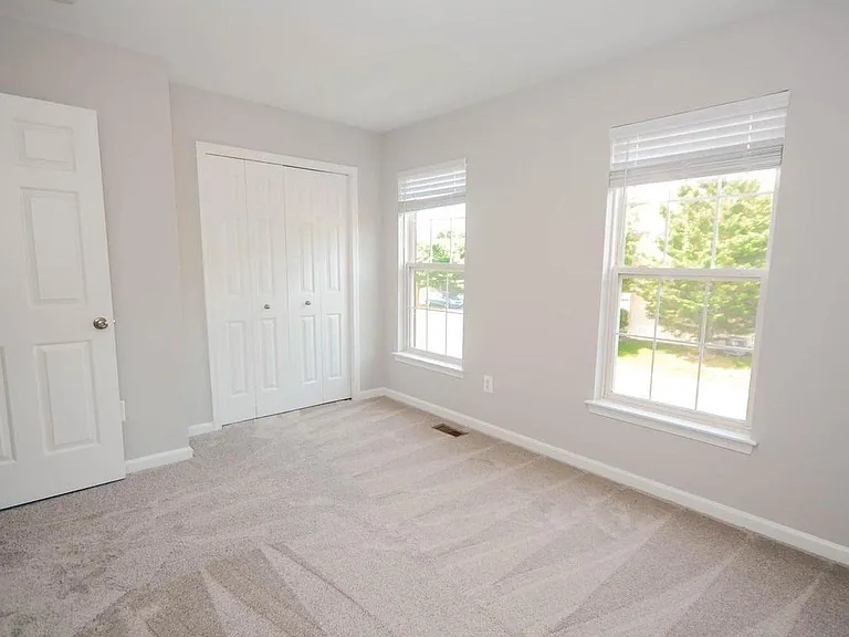 21113 Footstep Ter — Photo 11
