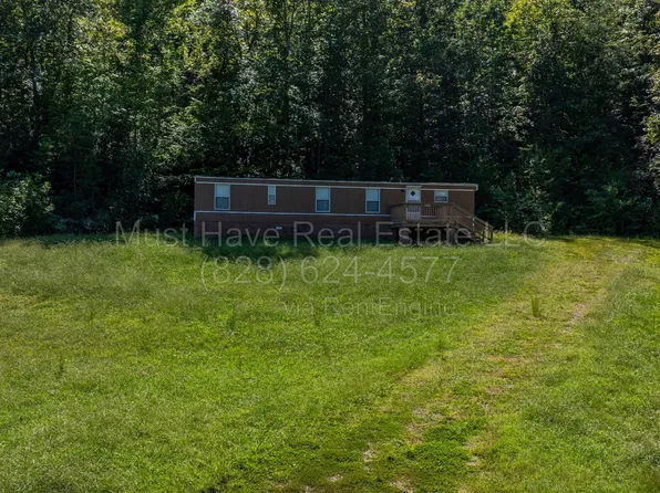 6703 Springbrook Ave, Hickory, NC 28602