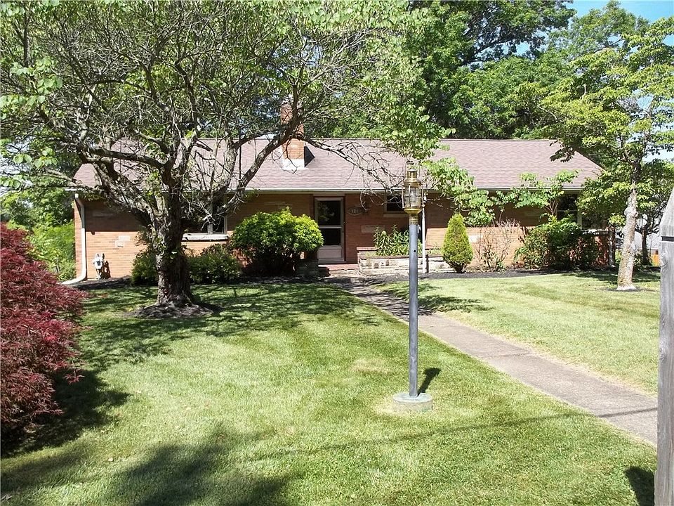 1st image of 121 Hillcrest Dr