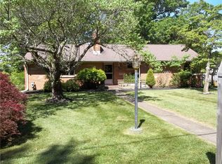 121 Hillcrest Dr, New Brighton, PA 15066