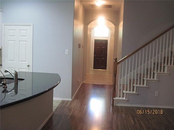 5th image of 11706 La Grange Dr