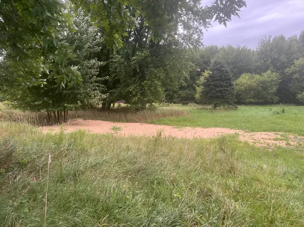 13532 S McClelland Ave, Grant, MI 49327