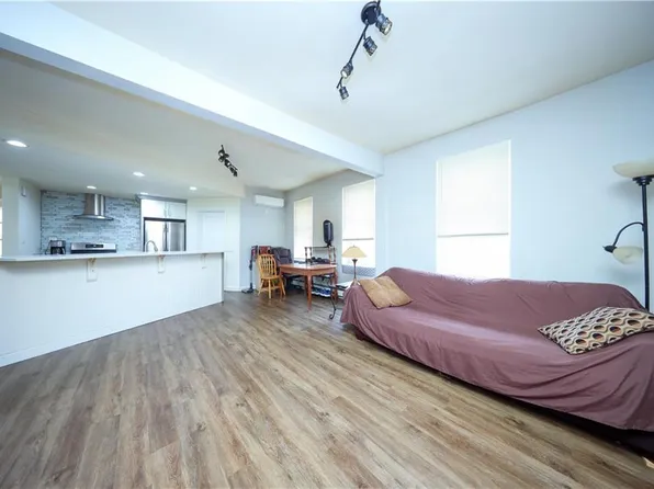 2492 Gerritsen Avenue image 9 of 29