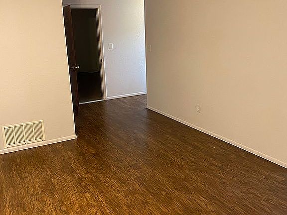 5th image of 1703 E 22nd St