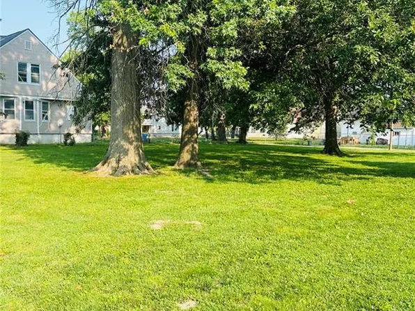 623-627 Vest Ave, Valley Park, MO 63088