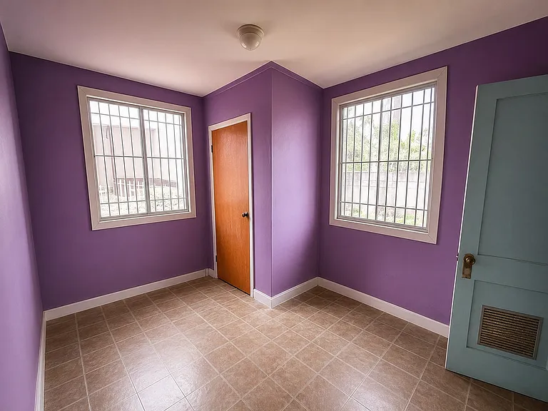 2472 Wylene St — Photo 10