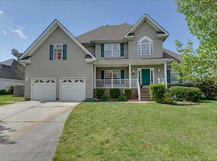 2400 Autumn Leaf Ct, Virginia Beach, VA 23456