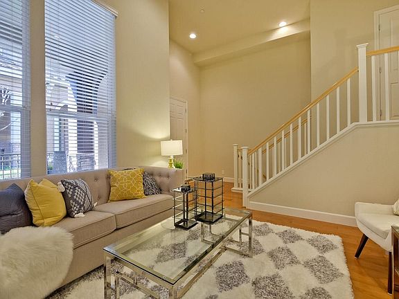 2nd image of 2115 Santoro Ln