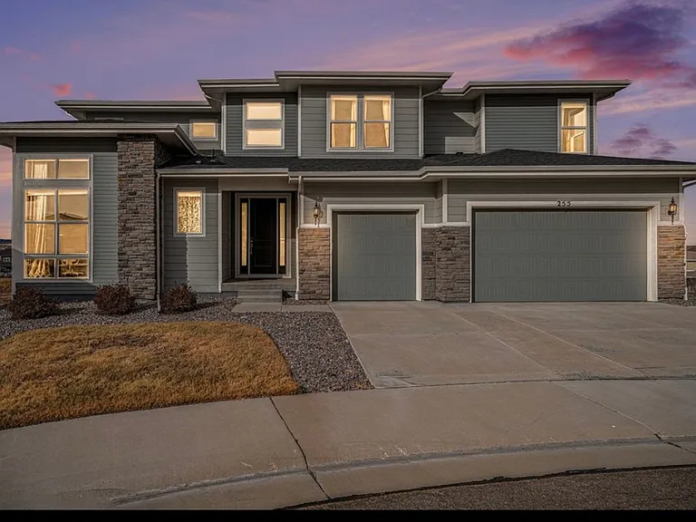 255 Rogers Ct — Photo 1