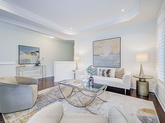 5th image of 95 Hoey Cres