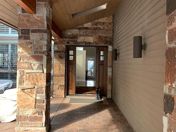 2nd image of 2130 Webster Dr