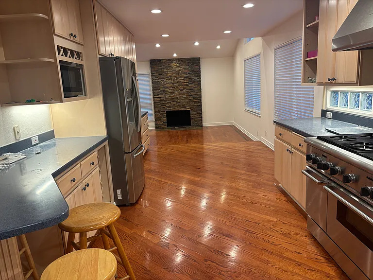 5468 Century Plaza Way — Photo 17