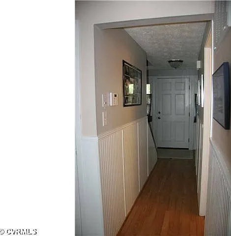 4 bed, 2.5 bath, 2212 sqft, $2,350 — Photo 4