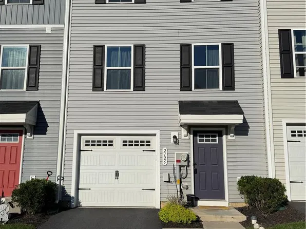 2126 Cross Country Rd, Northampton, PA 18067