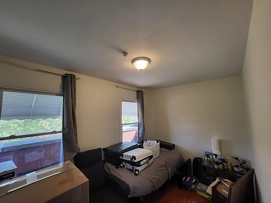 Rented by Metropolis International Realty Inc. | media 5