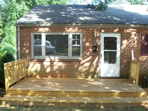 108 Stratford Ct, Charlottesville, VA 22903