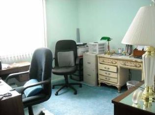 918 Grenville Dr, Turnersville, NJ 08012