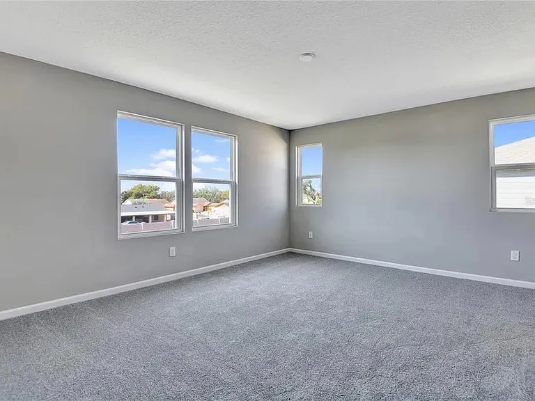 560 Summit River Dr — Photo 13