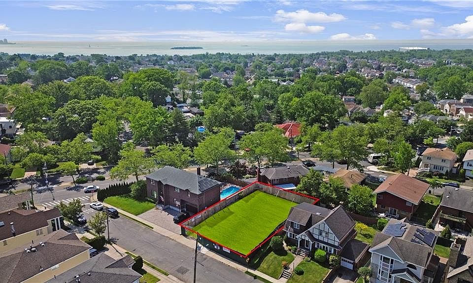 174 Radcliff Rd, Staten Island, NY 10305 Zillow
