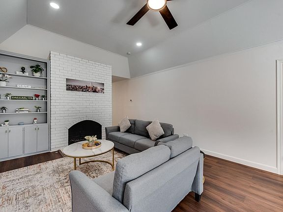 4th image of 13429 Blossomheath Ln