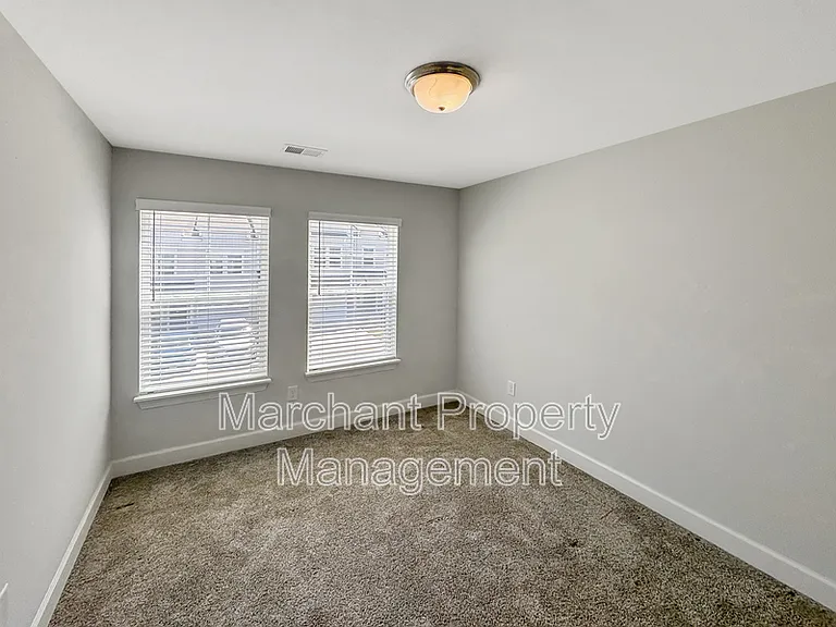 9 Jaycee Ct — Photo 11