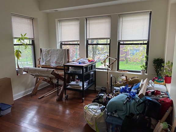 4th image of 1900 W Touhy Ave #2B