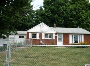 13020 E Chicago Rd, Cement City, MI 49233