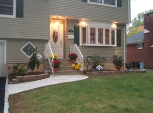 324 Grove St, Rahway, NJ 07065