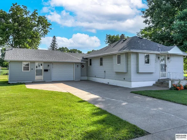 402 Madison St, Waterloo, NE 68069