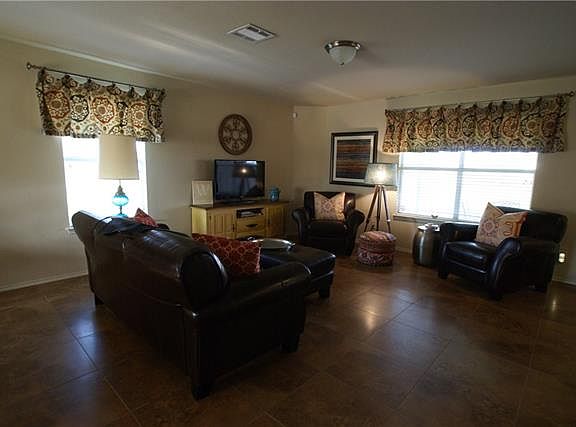 3rd image of 3005 Wakecrest Dr