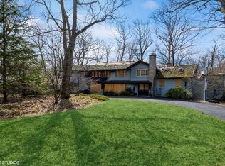 250 Cedar Ave, Highland Park, IL