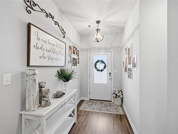 5th image of 23056 Rosa Blvd