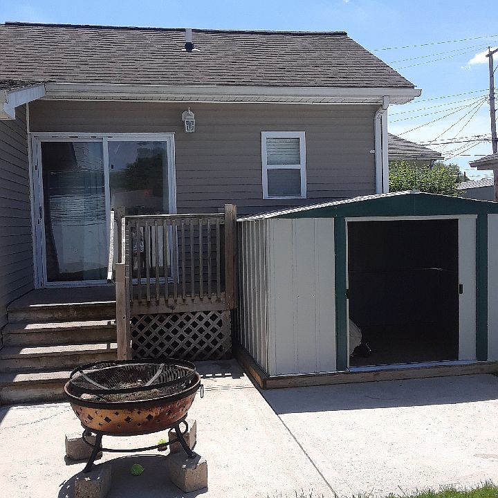 1st image of 139 Sterling St