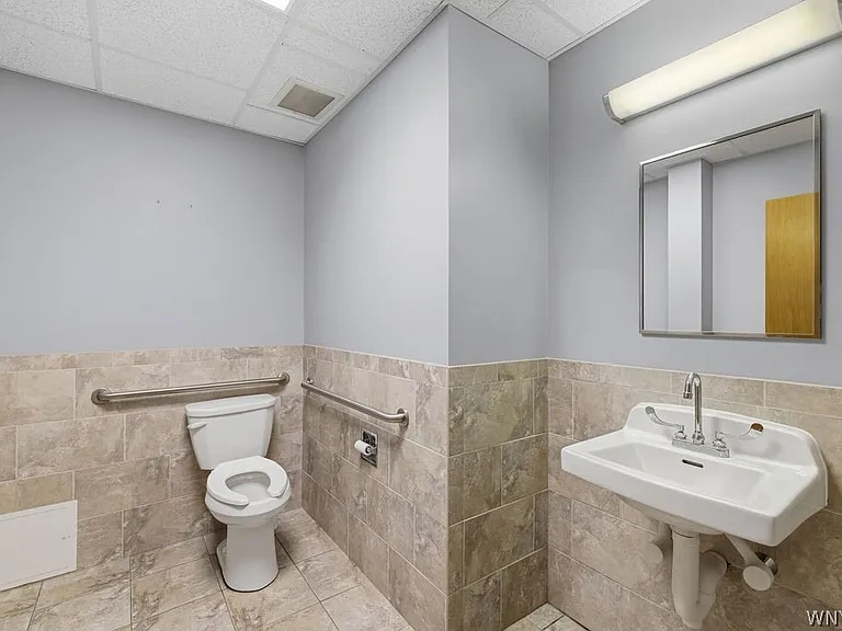 57 Saint Johns Parkside St — Photo 8