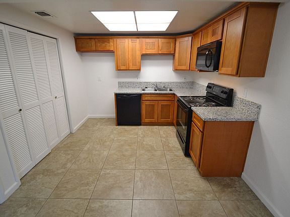 3rd image of 6174 Stoffer Way