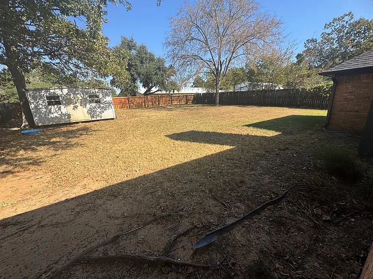 1503 Peach St — Photo 2