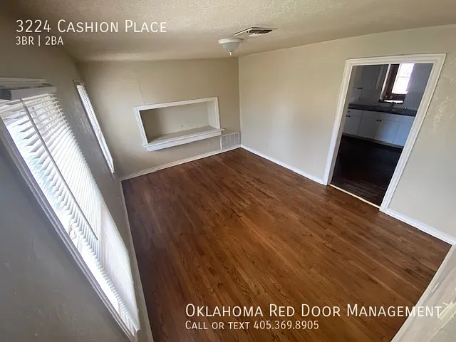 3 bed, 1.5 bath, 1356 sqft, $1,225 — Photo 4