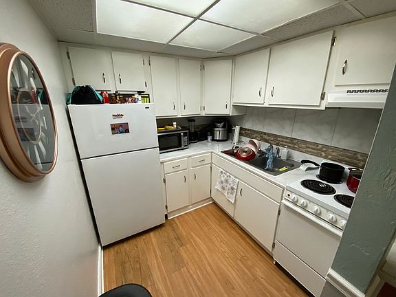 3rd image of 100 Cadiz St #210