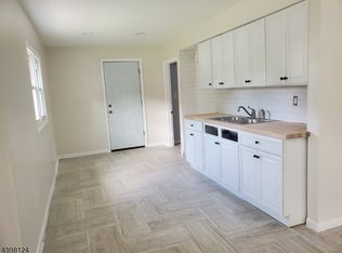 15 Hope Dr, Sayreville, NJ 08872