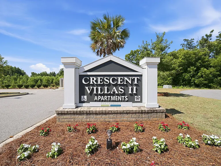 Crescent Villas — Photo 8