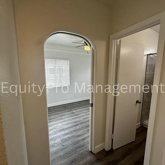 5583 California Ave — Photo 24