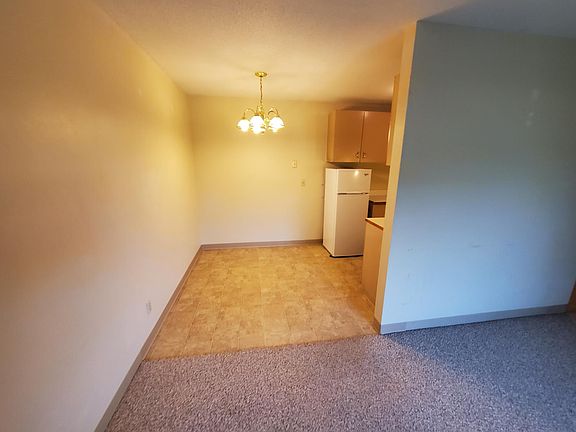 4th image of 222 E Locust St #201